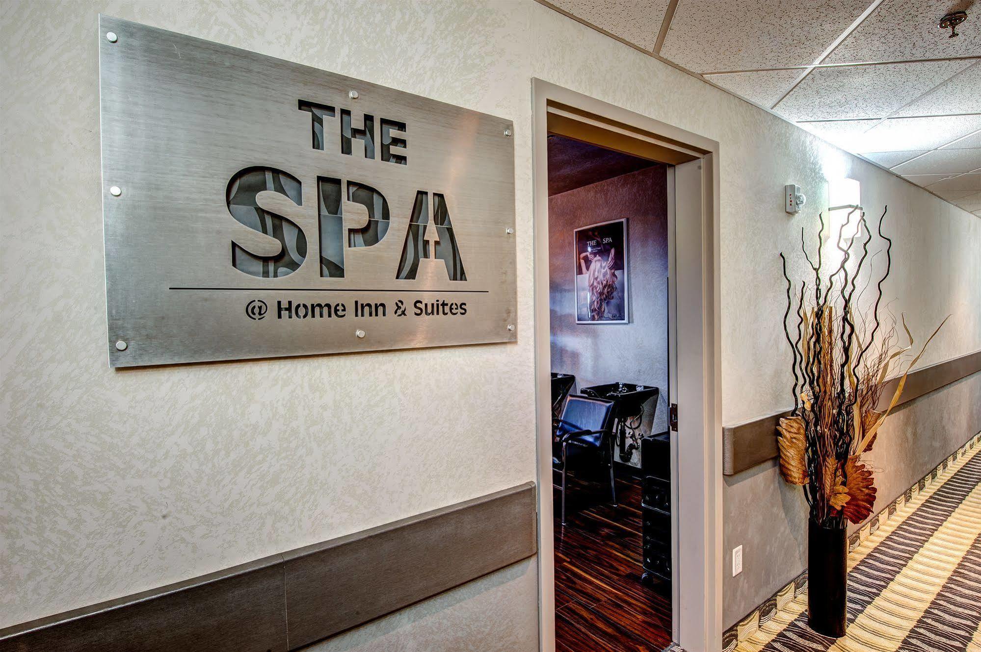 Home Inn&Suites - Swift Current Exterior foto